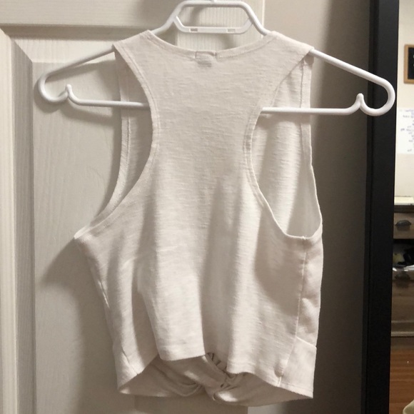 Aerie white front knot tank - Picture 4 of 4